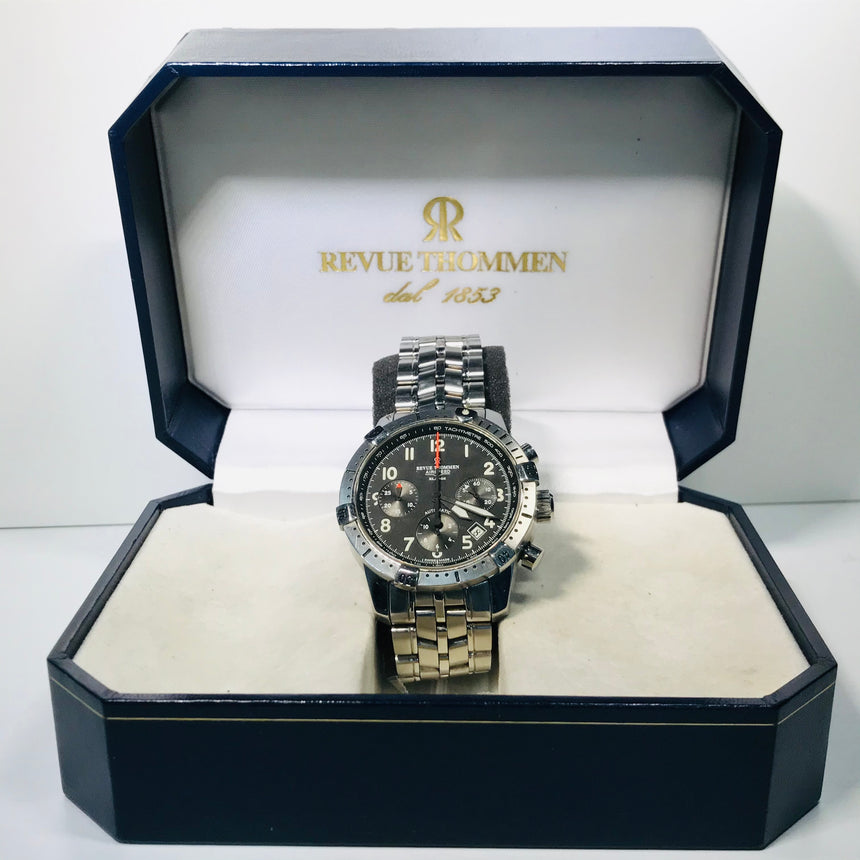 Revue Thommen - Airspeed XLarge Commander Automatic 16055.6/0006