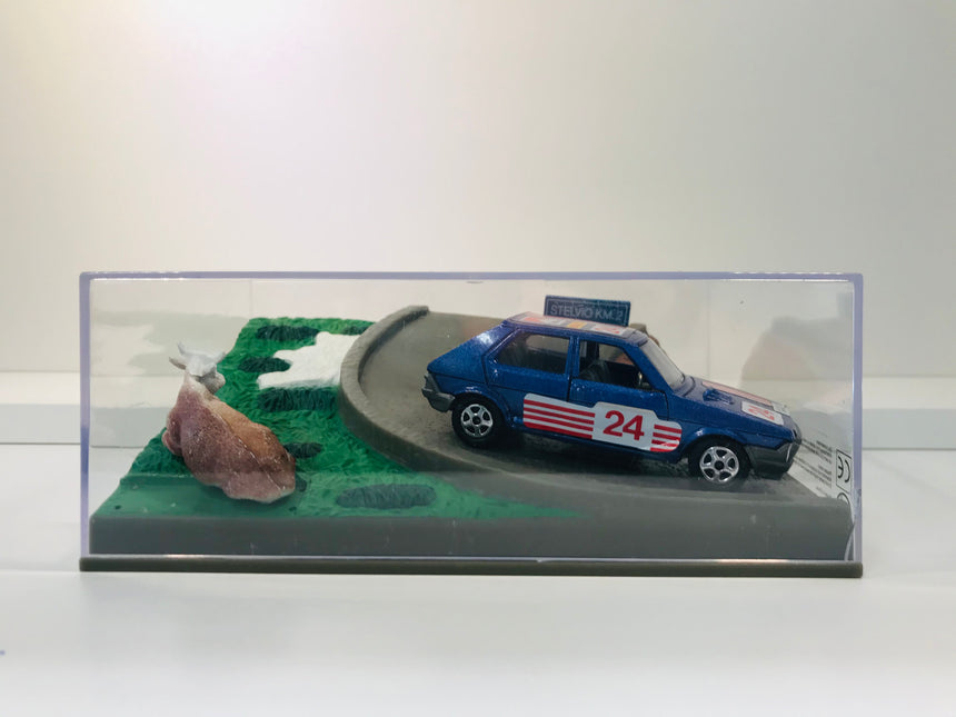 Hachetta Fascicoli  auto sul passo dello stelvio diorama 1:43
