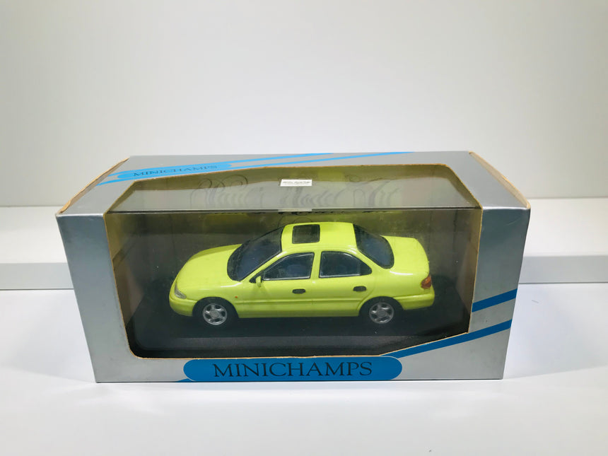 Minichamps Ford Mondeo Limousine citrus yellow 1:43 - MIN 082001