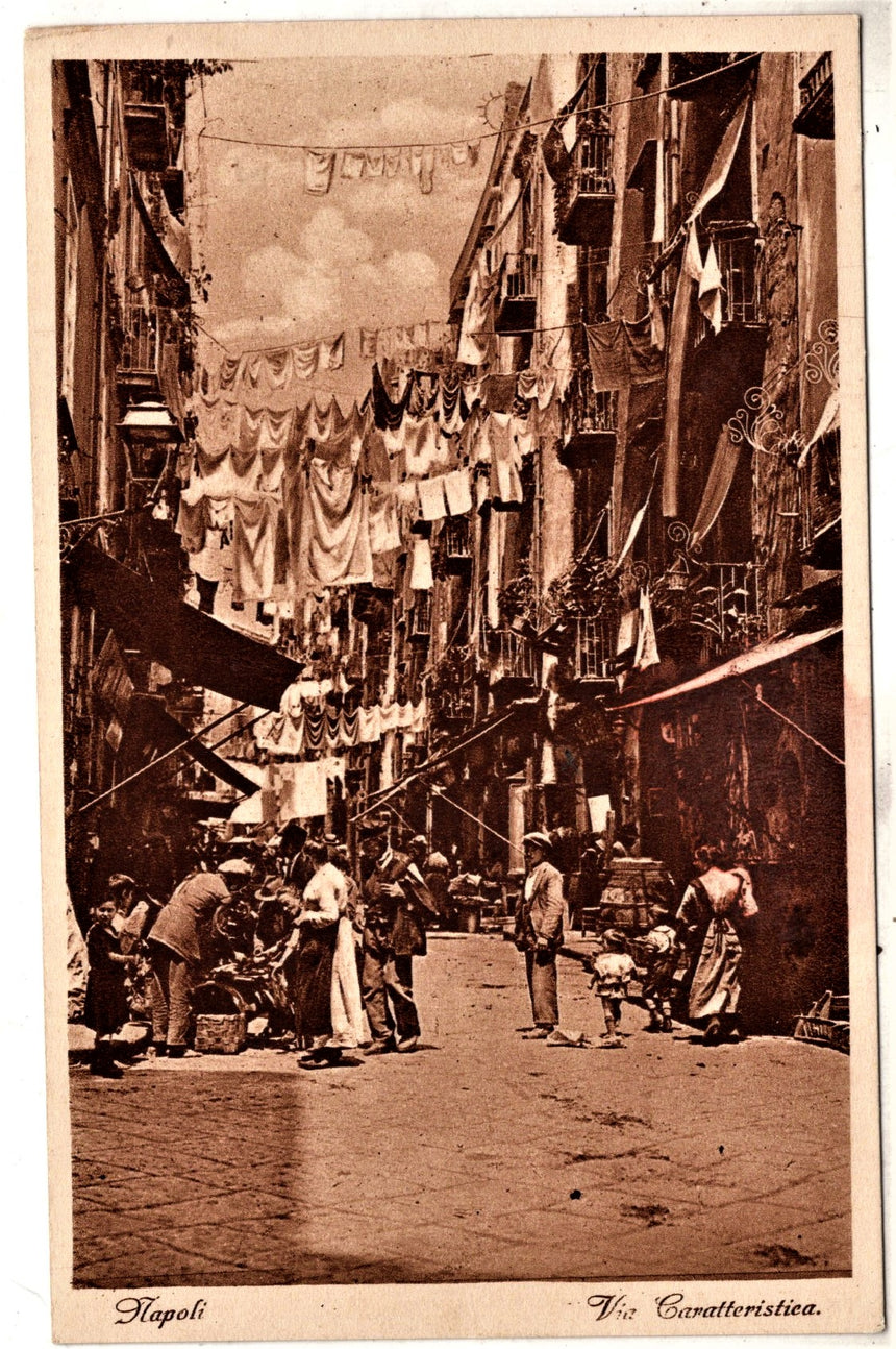 Cartolina antica Napoli via caratteristica