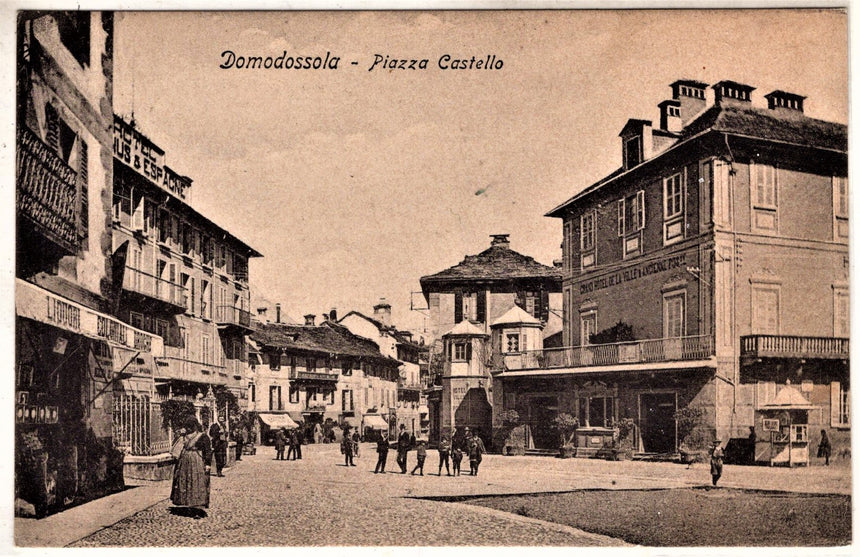 Cartolina antica Domodossola piazza Castello