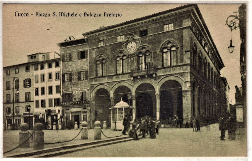 Cartolina antica Lucca piazza S.Michele e palazzo Pretorio