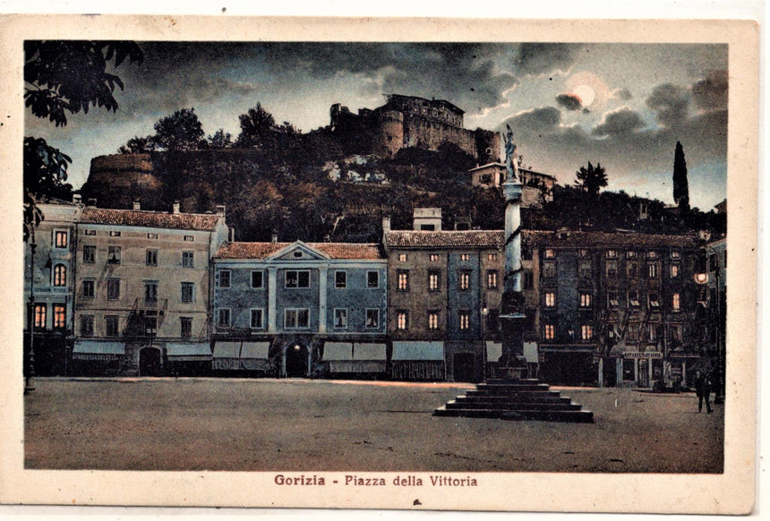 Cartolina antica Gorizia piazzadella Vittoria