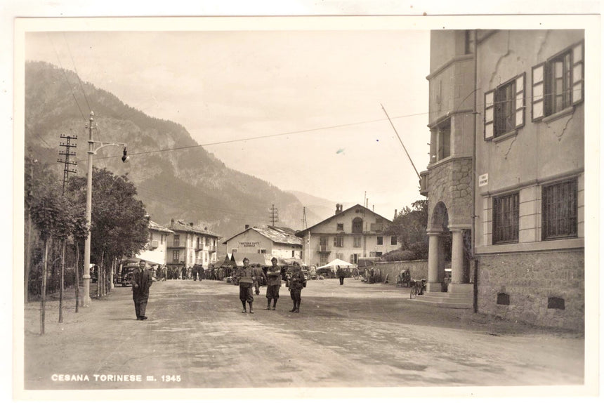 Cartolina antica Cesana Torinese militari in piazza trattoria caffè nazionale