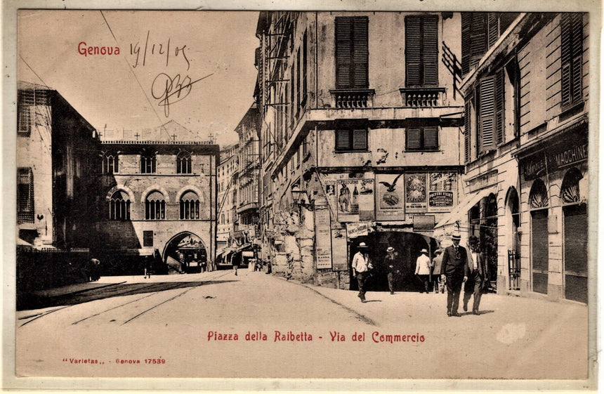 Cartolina antica Genova piazza Raibetta via Commercio con migliaia di Euro appesi al muro