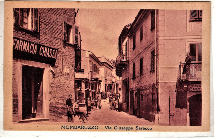 Cartolina antica Monbaruzzo via G.Saracco farmacia Chiassa