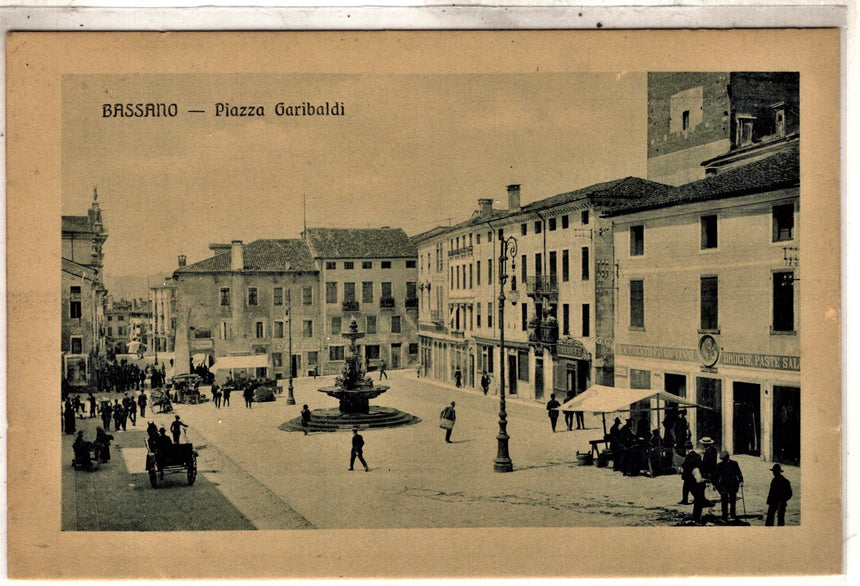 Cartolina antica Bassano piazza Garibaldi