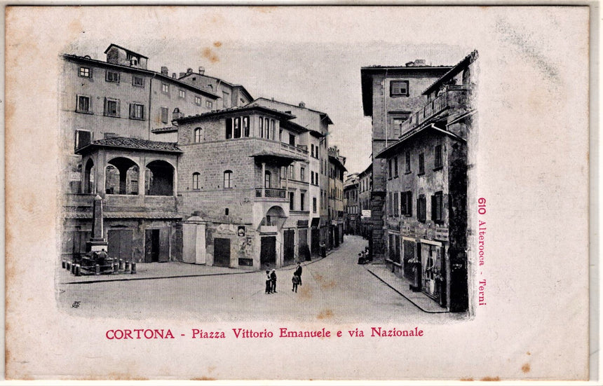 Cartolina antica Cortona piazza V.Emanuele e via Nazionale