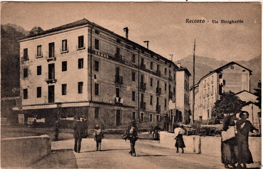 Cartolina antica Recoaro via Margherita