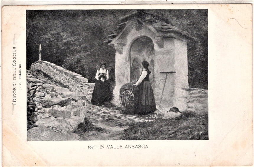 Cartolina antica In valle Ansasca contadine Verbano