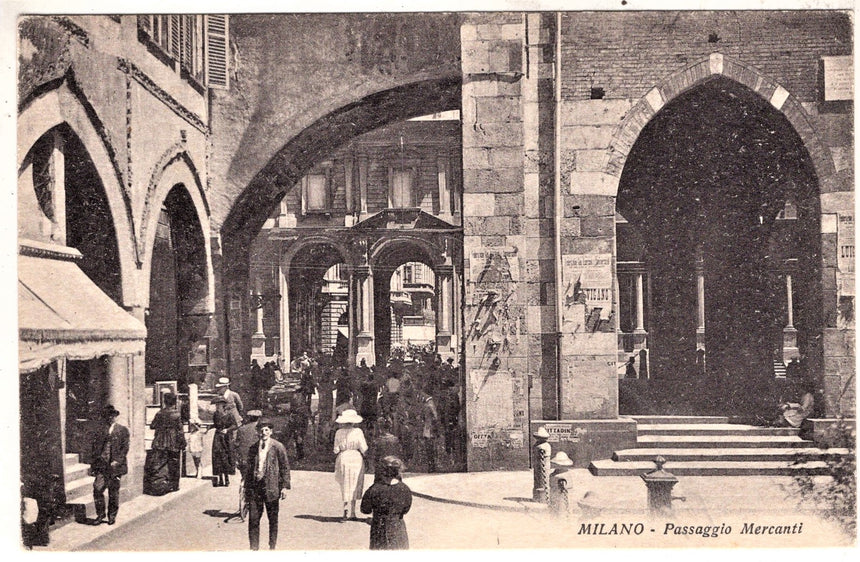 Cartolina antica Milano passaggio Mercanti