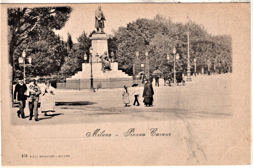 Cartolina antica Milano piazza Cavour