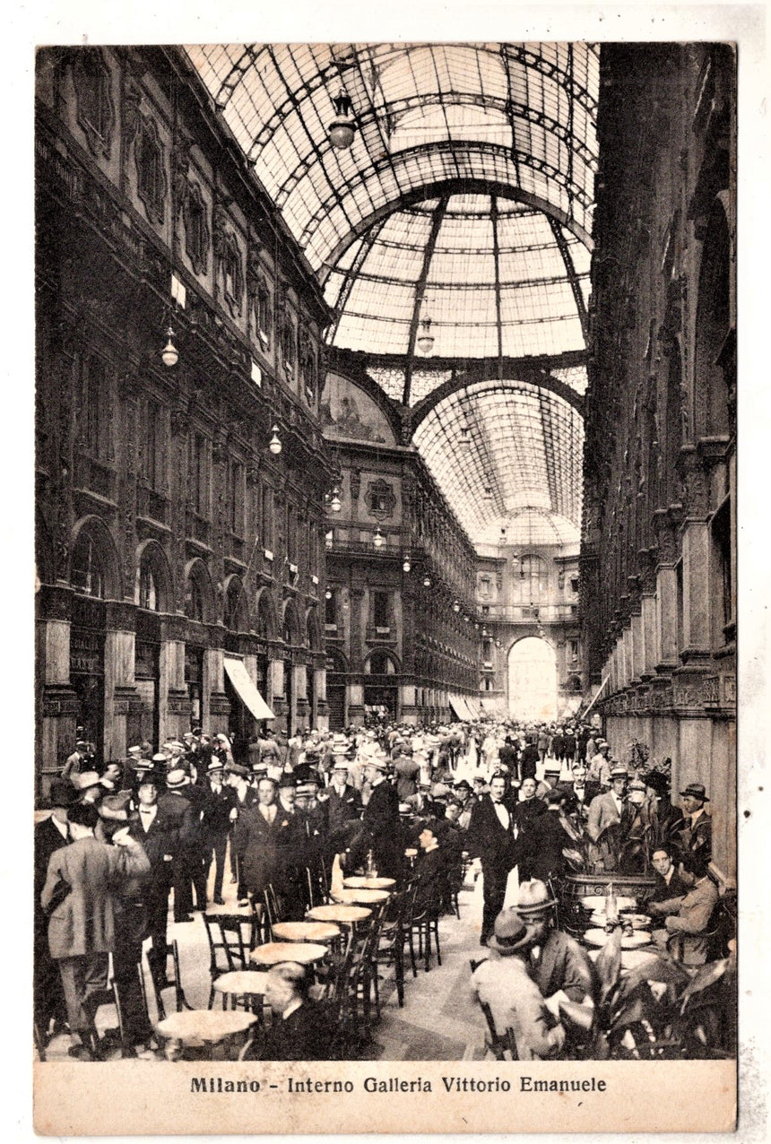 Cartolina antica Milano interno della galleria V.Emanuele