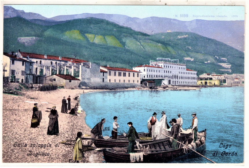 Cartolina antica Bogliaco Gargnano lago di Garda sulla spiaggia