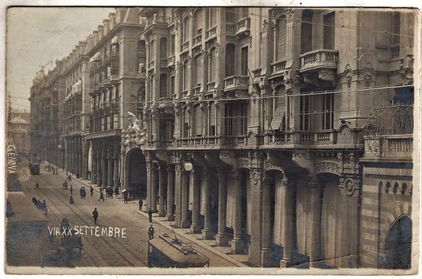 Cartolina antica Genova via XX settembre sped. A Londra