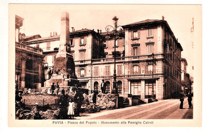 Cartolina Pavia piazza del Popolo monumento ai Cairoli | Collezionissimo