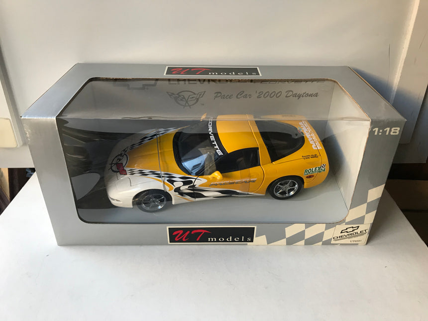 UT Models Chevrolet Corvette Pace Car 2000 Rolex 24 at Daytona Yellow 1:18 - 30041