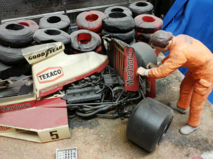 Diorama Emerson Fittipaldi F1 incidente Zandvoort 1973