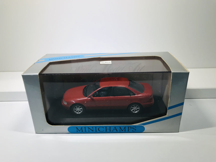 Minichamps Audi A4 Limousine 1994 red 1:43 - 430 015002