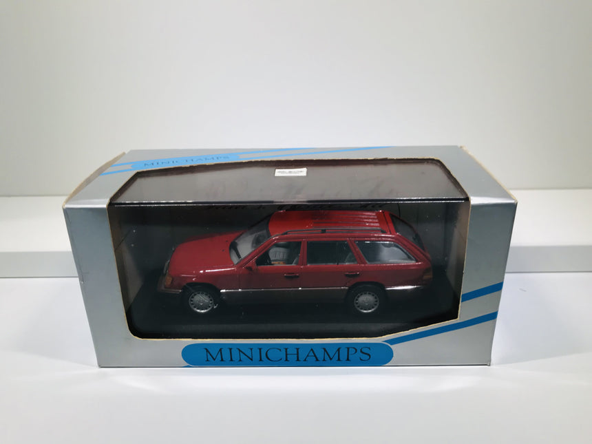 Minichamps Mercedes 230 TE Break 1991 1:43 - 3303