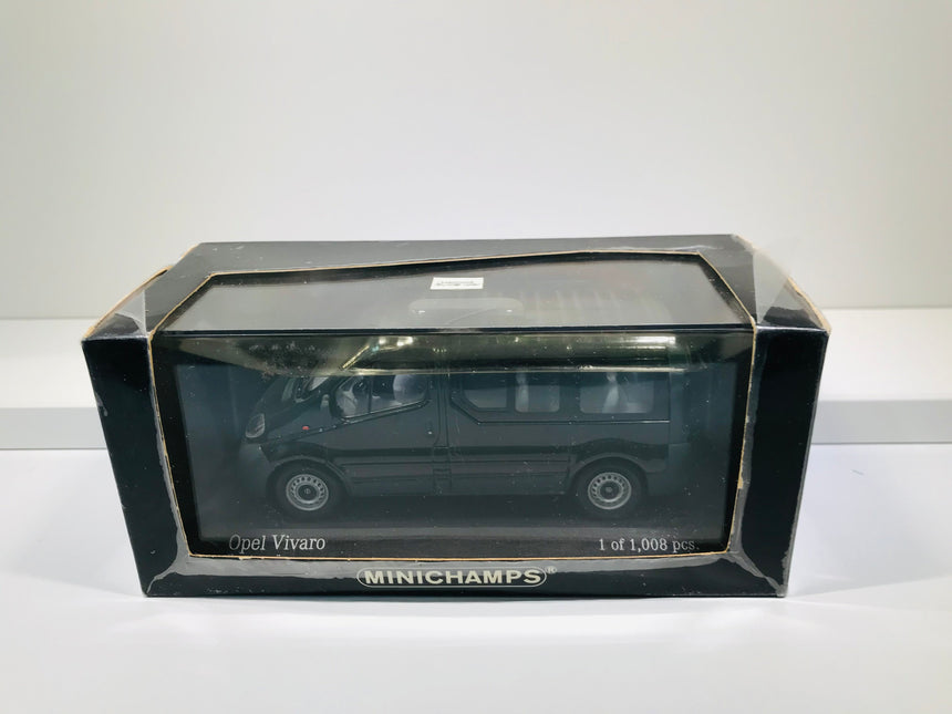 Minichamps Opel Vivavo Break crypton green 1:43 - 430 040510