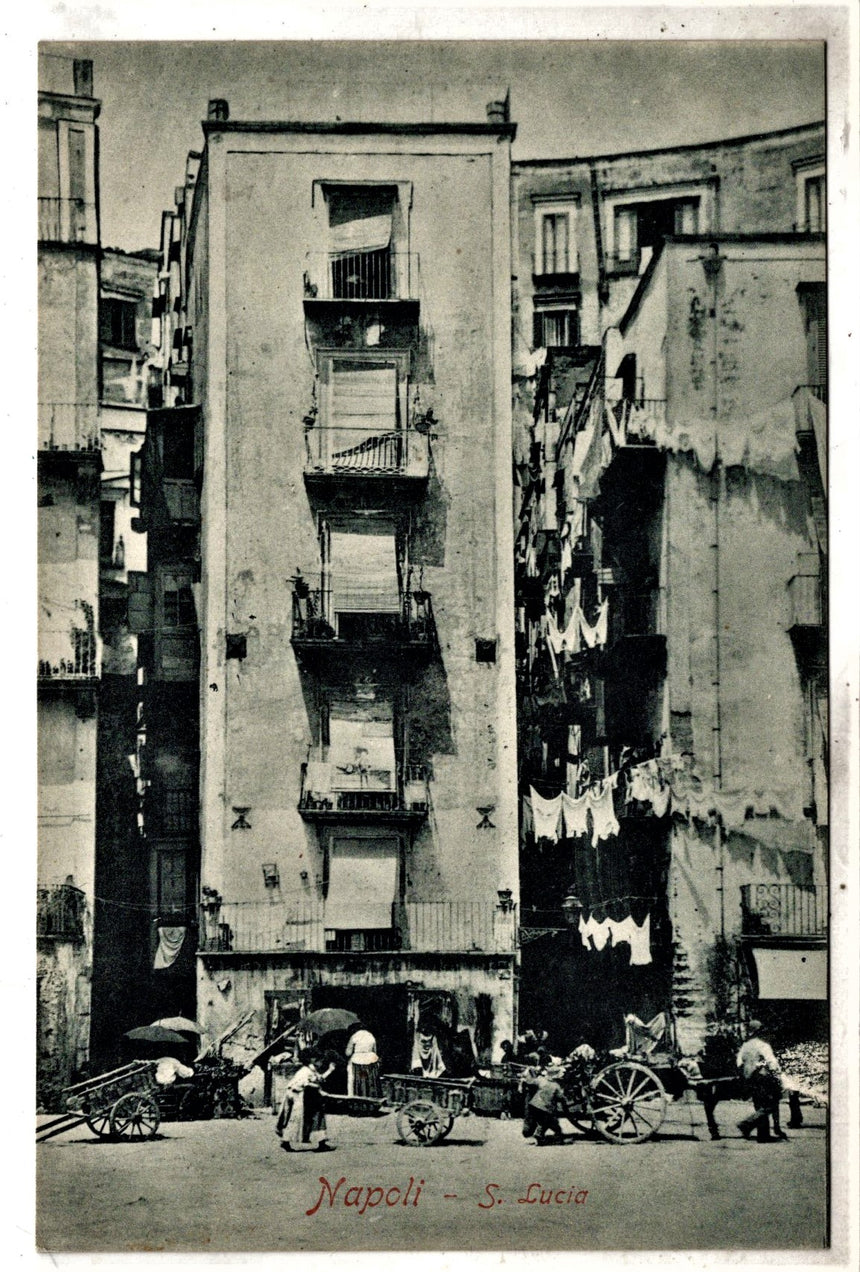 Cartolina antica Napoli vicoli di Santa Lucia