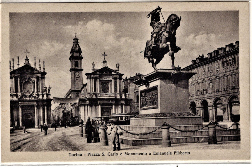 Cartolina antica Torino poiazza S. Carlo monumento a E. Filiberto