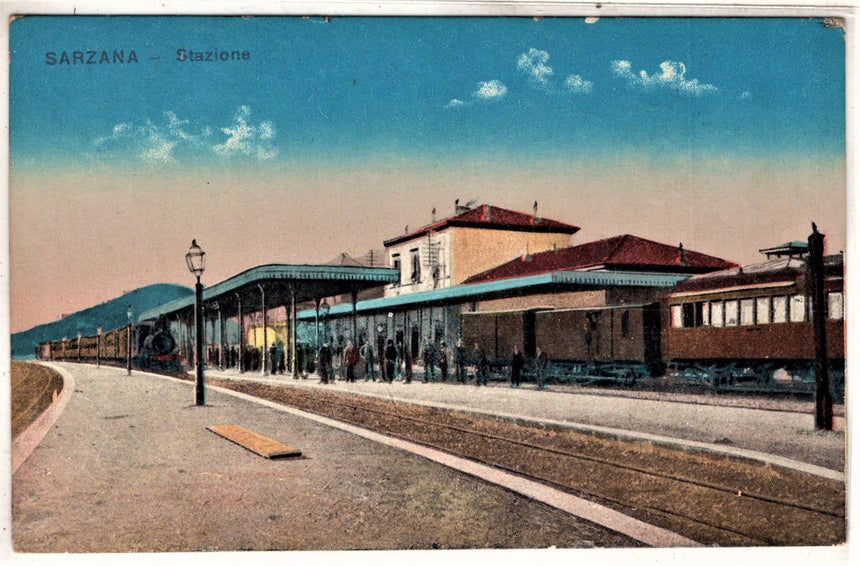 Cartolina antica Sarzana la stazione ferroviaria