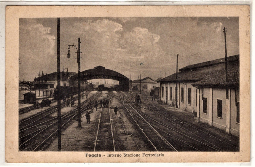 Cartolina antica Foggia interno stazione ferroviaria scritta viag in busta