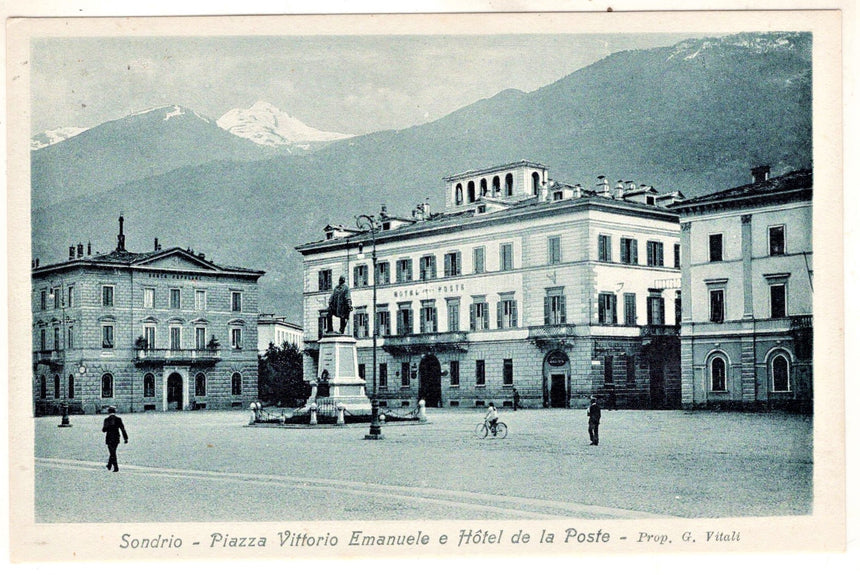 Cartolina antica Sondrio Piazza V.Emanuele e Hotel Posta