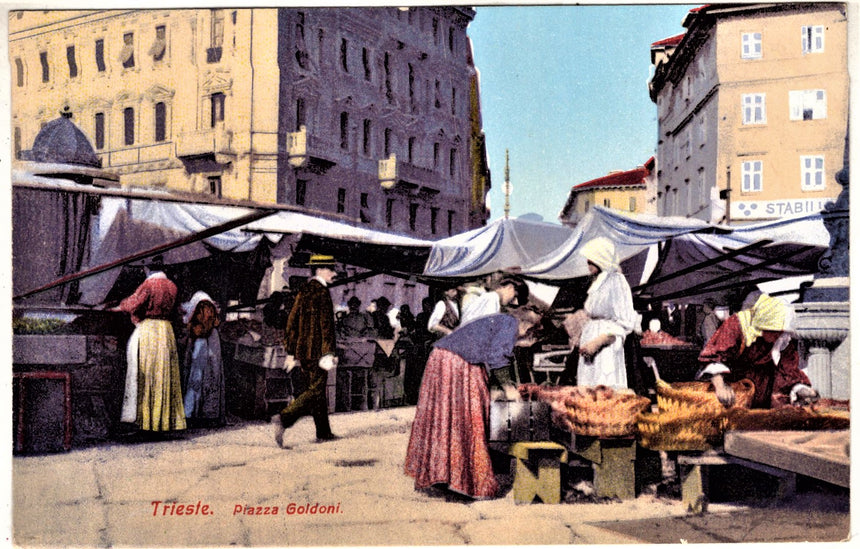 Cartolina antica trieste mercato in piazza Goldoni