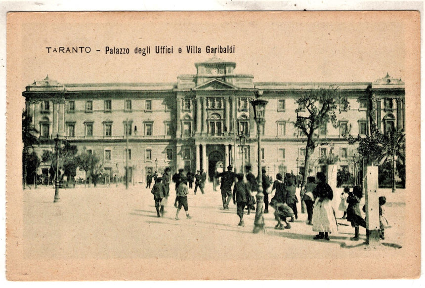 Cartolina antica Taranto palazzo uffici e villa Garibaldi