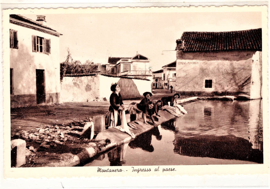 Cartolina antica Montanera lavandaie all ingresso del paese Cuneo
