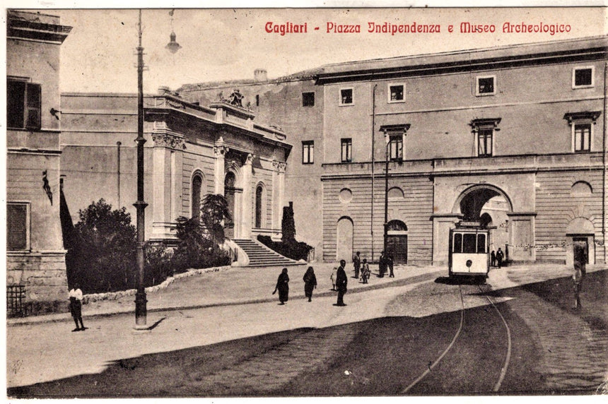 Cartolina antica Cagliari piazza Indipendenza e museo