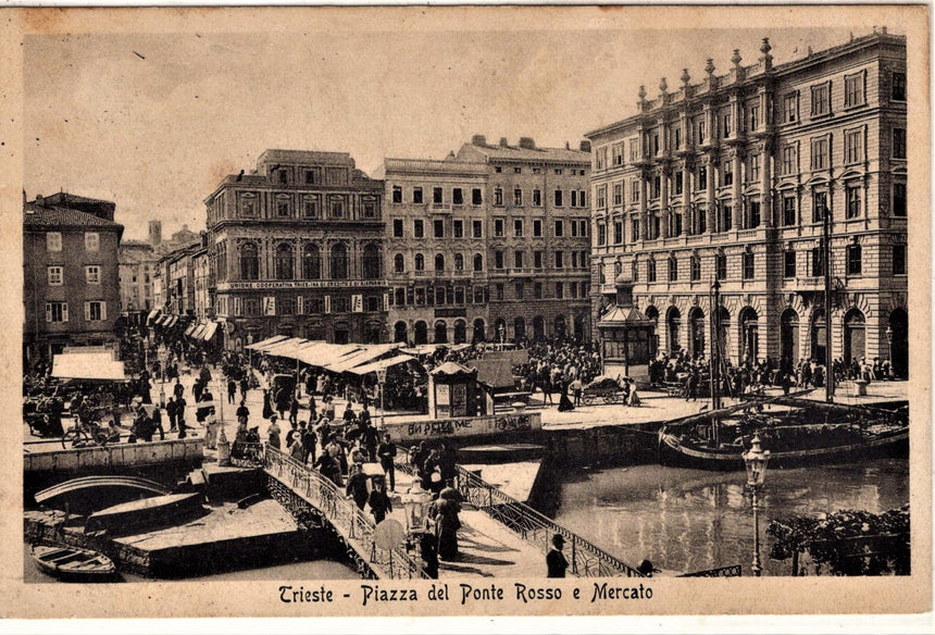 Cartolina antica Trieste Piazza del Ponte Rosso e mercato