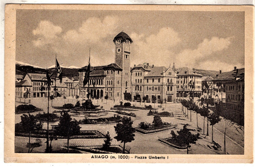 Cartolina antica Asiago piazza Umberti I Per Brunico da Legionario