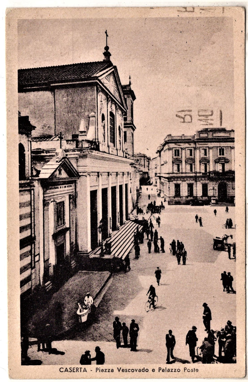 Cartolina antica Caserta piazza Vescovado e palazzo Poste