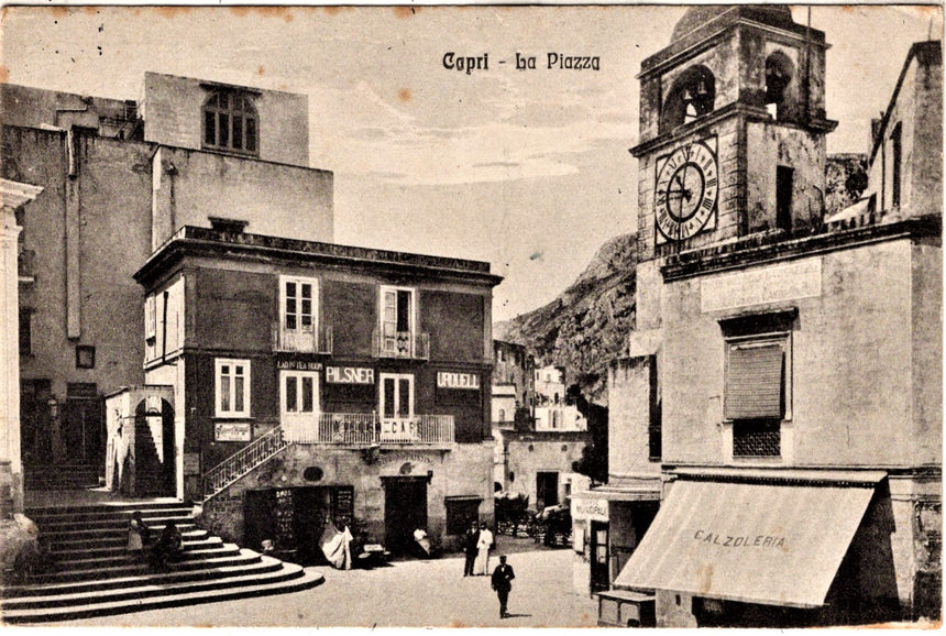Cartolina antica Capri la Piazza
