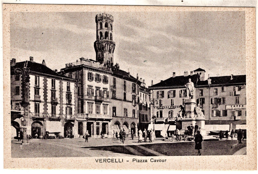 Cartolina antica Vercelli Piazza Cavour