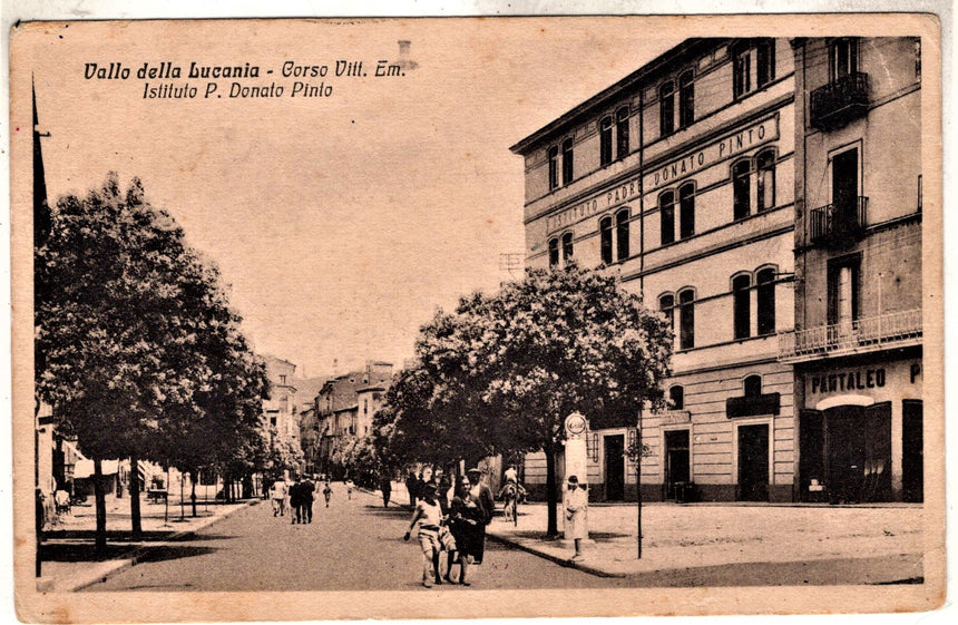 Cartolina antica Vallo della Lucania corso V. Emanuele Istituto D.Pinto