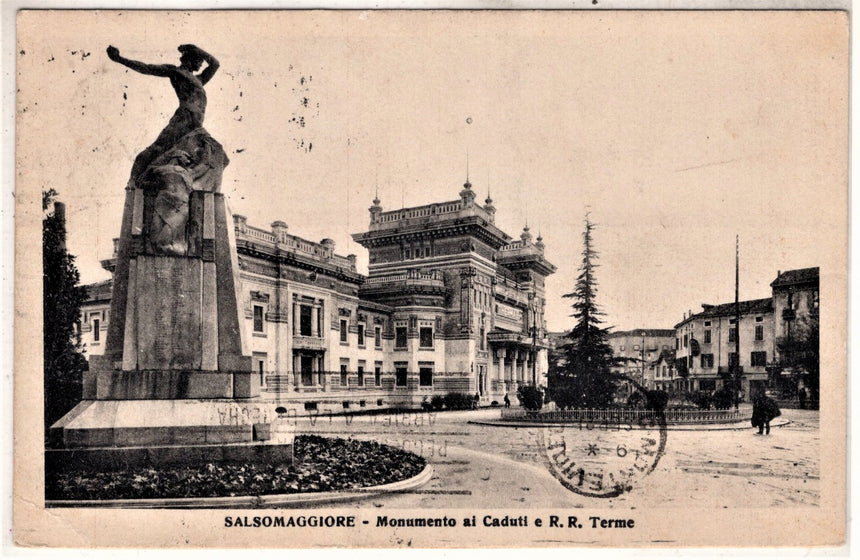 Cartolina antica Salsomaggiore monumento ai Caduti e Reggie Terme