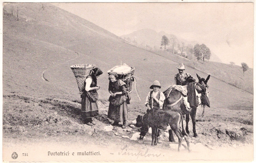Cartolina antica Arona portatrici emulattieri