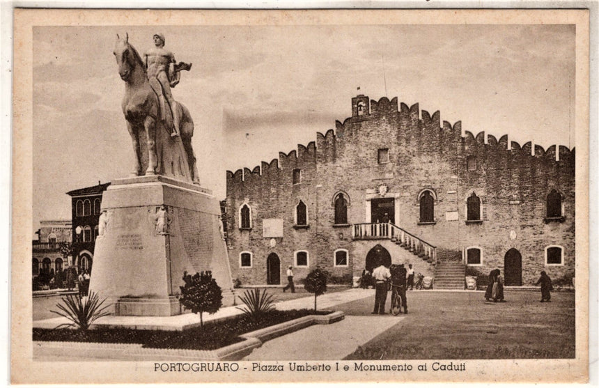 Cartolina antica Portogruaro piazza Umberto monumento ai Caduti Venezia