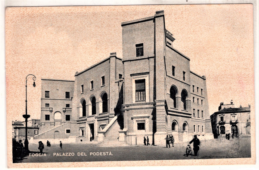 Cartolina antica Foggia Palazzo del Podestà scritta viag. In busta