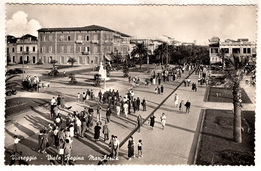 Cartolina antica Viareggio viale Regina Margherita