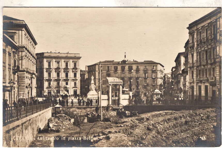 Cartolina antica Catania foto Anfiteatro in piazza Bellini