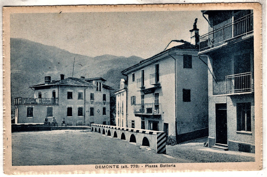 Cartolina antica Demonte piazza Botteria Cuneo
