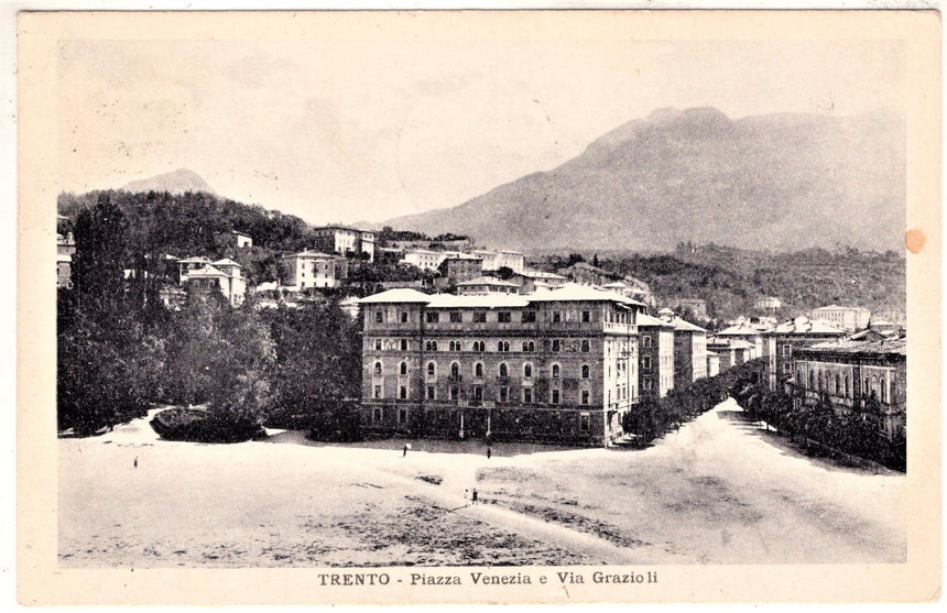 Cartolina antica Trento piazza Venezia e via Grazioli