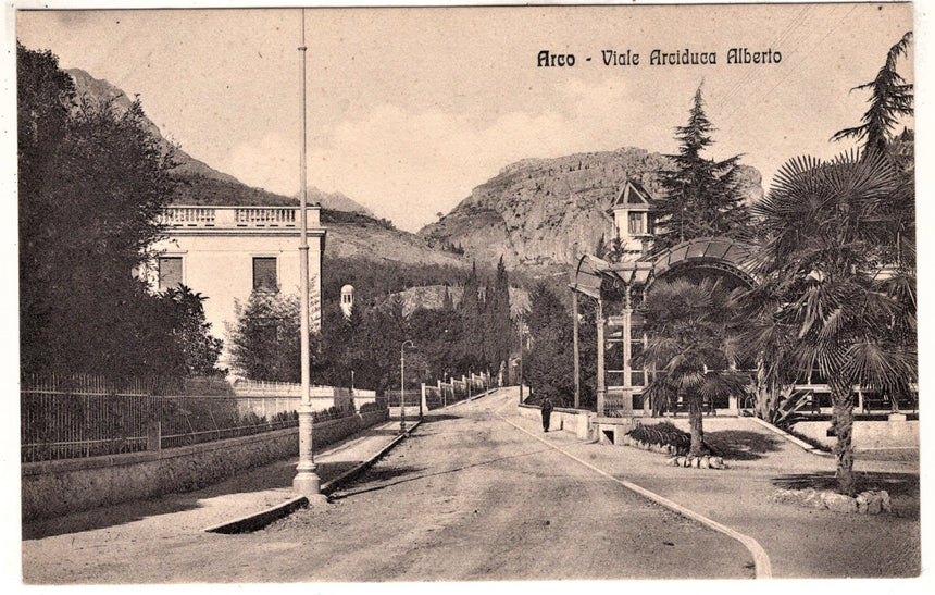 Cartolina antica Arco Trento viale Arciduca Alberto