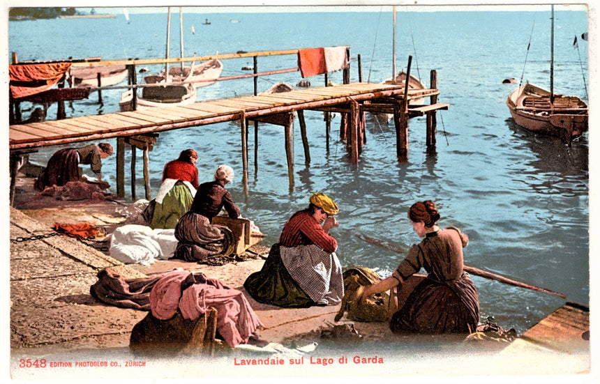 Cartolina antica Garda lavandaie sul lago di Garda